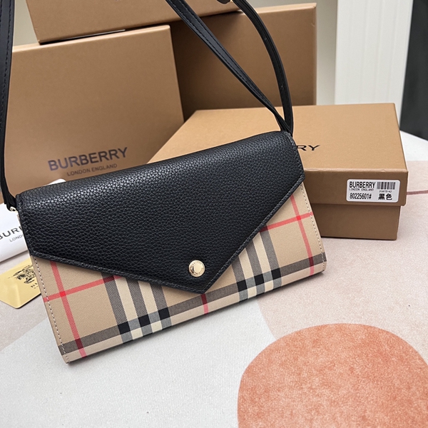 バーバリー財布全体デザイン